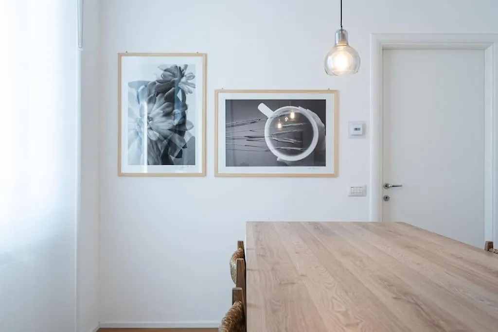 Splendid One Bedroom De Angeli 2Nd Fl - Mirable Pm 米兰 0*,  意大利